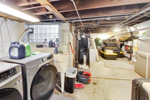 941 W Altgeld Street, Chicago, IL 60614