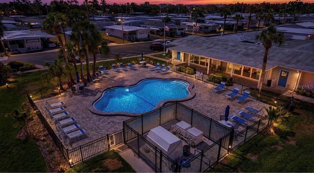 2000 E BAY DRIVE 85, Largo, FL 33771