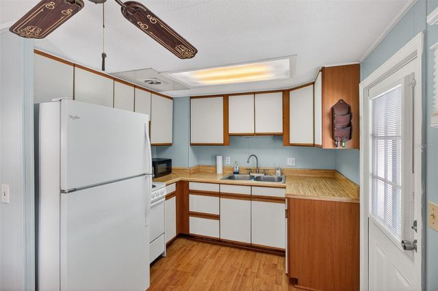 2000 E BAY DRIVE 85, Largo, FL 33771