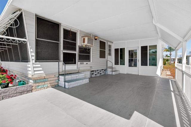 2000 E BAY DRIVE 85, Largo, FL 33771