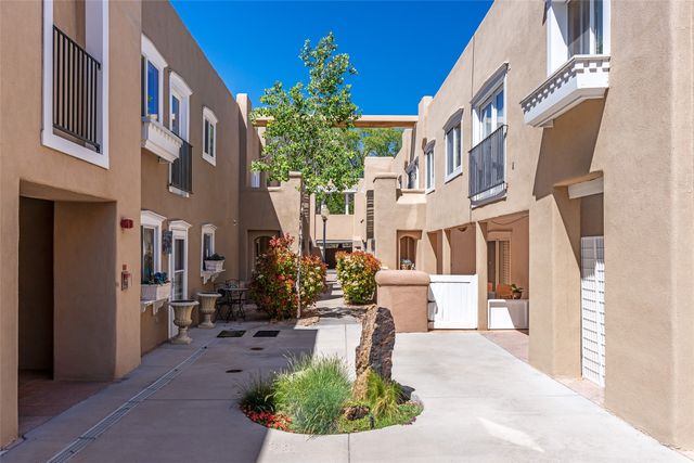 663 Bishops Lodge Road 50, Santa Fe, NM 87501