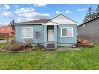 418 DEWEY St, Oregon City, OR 97045