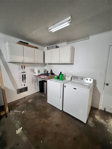 113 Candlestick Drive, Graham, TX 76450