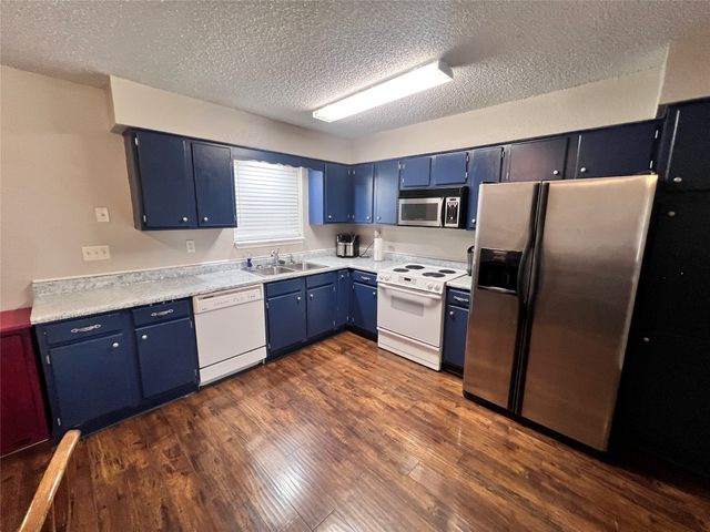 113 Candlestick Drive, Graham, TX 76450