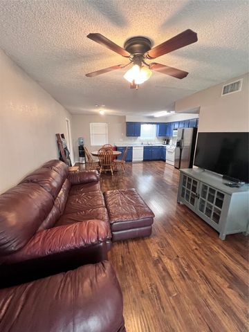 113 Candlestick Drive, Graham, TX 76450