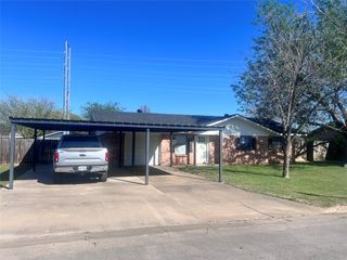 113 Candlestick Drive, Graham, TX 76450