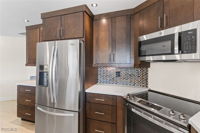 864 S Town And River DR, Fort Myers, FL 33919