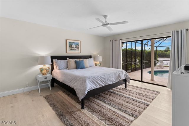 864 S Town And River DR, Fort Myers, FL 33919