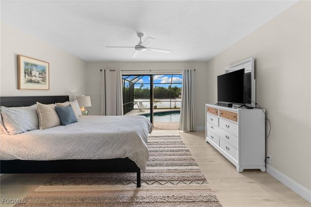 864 S Town And River DR, Fort Myers, FL 33919