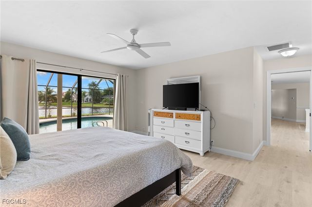 864 S Town And River DR, Fort Myers, FL 33919