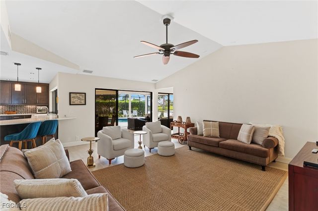 864 S Town And River DR, Fort Myers, FL 33919