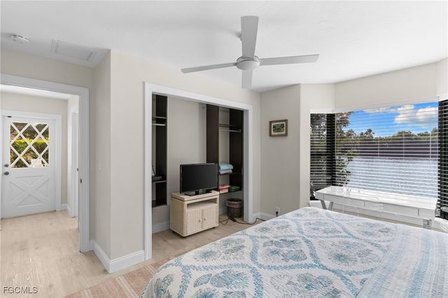 864 S Town And River DR, Fort Myers, FL 33919