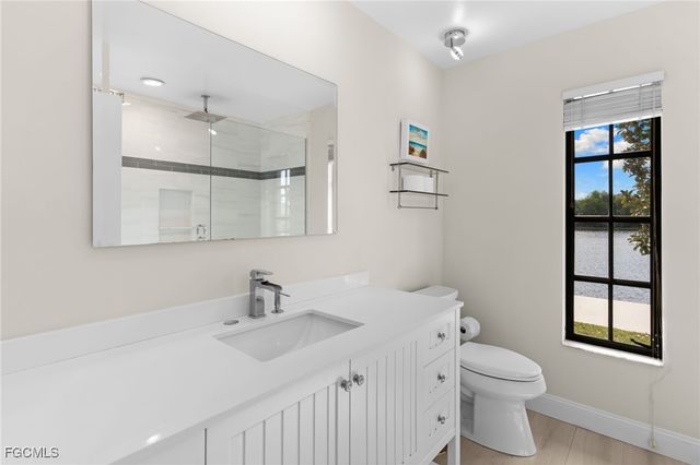 864 S Town And River DR, Fort Myers, FL 33919