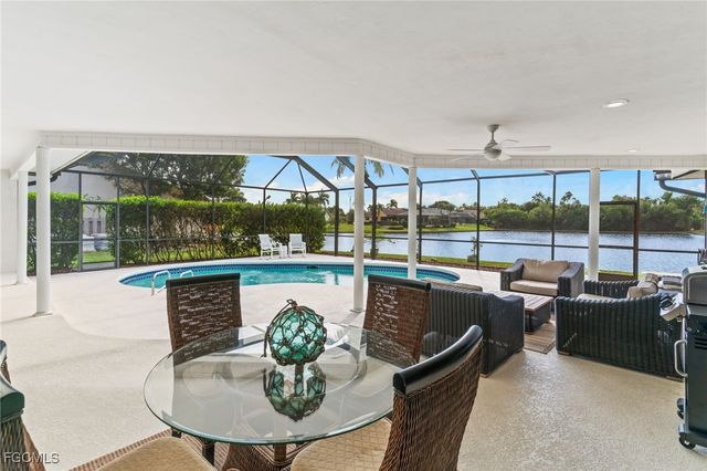 864 S Town And River DR, Fort Myers, FL 33919