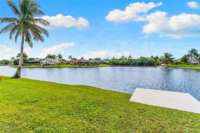864 S Town And River DR, Fort Myers, FL 33919