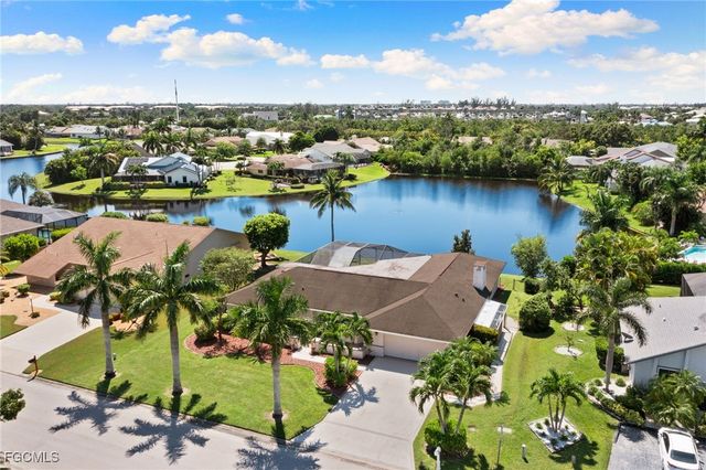 864 S Town And River DR, Fort Myers, FL 33919