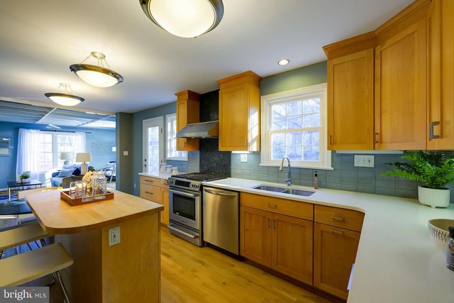 115 LAKESIDE DR, Greenbelt, MD 20770