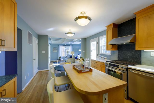 115 LAKESIDE DR, Greenbelt, MD 20770