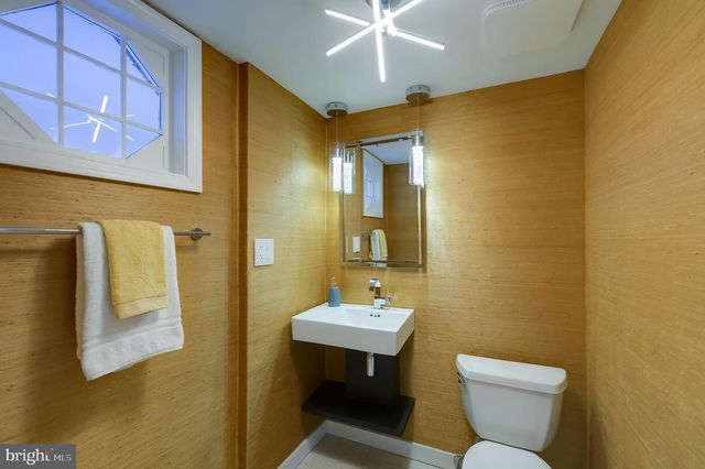 115 LAKESIDE DR, Greenbelt, MD 20770