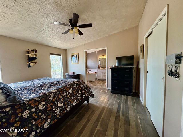 13770 E Fire Dancer Road, Vail, AZ 85641