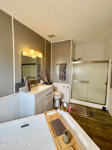 13770 E Fire Dancer Road, Vail, AZ 85641