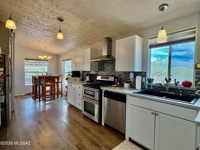 13770 E Fire Dancer Road, Vail, AZ 85641