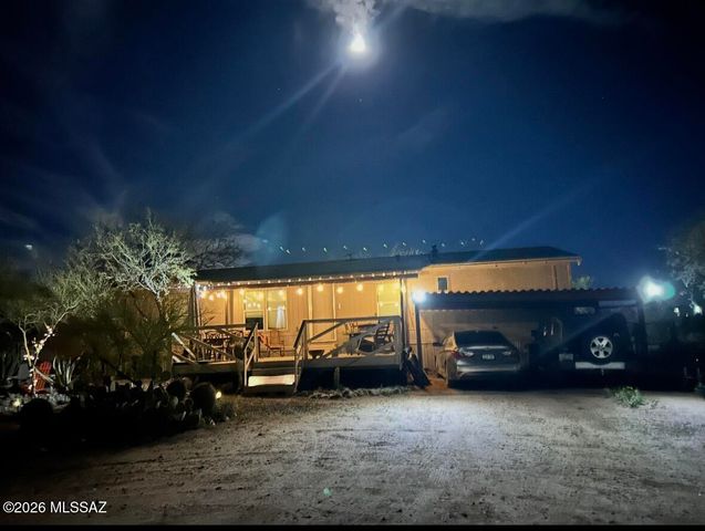 13770 E Fire Dancer Road, Vail, AZ 85641