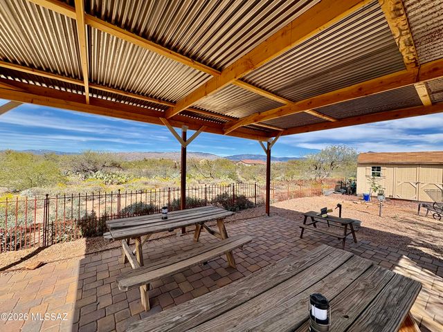 13770 E Fire Dancer Road, Vail, AZ 85641