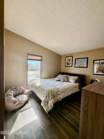 13770 E Fire Dancer Road, Vail, AZ 85641