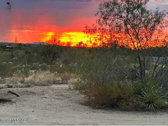 13770 E Fire Dancer Road, Vail, AZ 85641