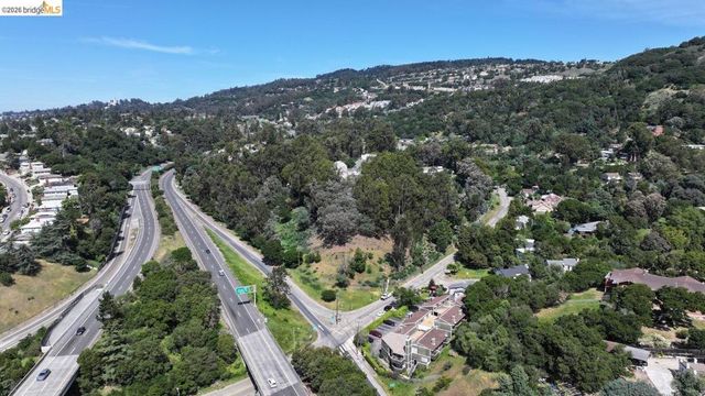 5400 Mountain Blvd 120, Oakland, CA 94619