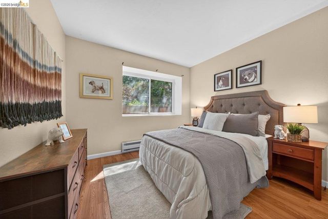 5400 Mountain Blvd 120, Oakland, CA 94619