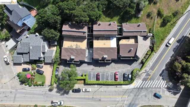 5400 Mountain Blvd 120, Oakland, CA 94619