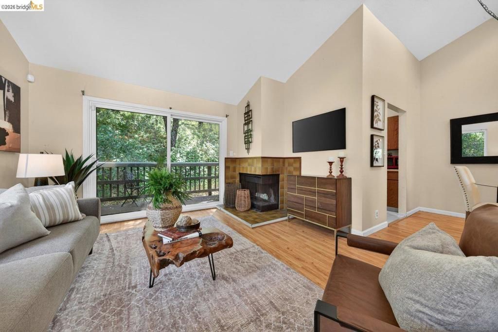 Image 12 of property listing at 5400 Mountain Blvd 120, Oakland, CA 94619