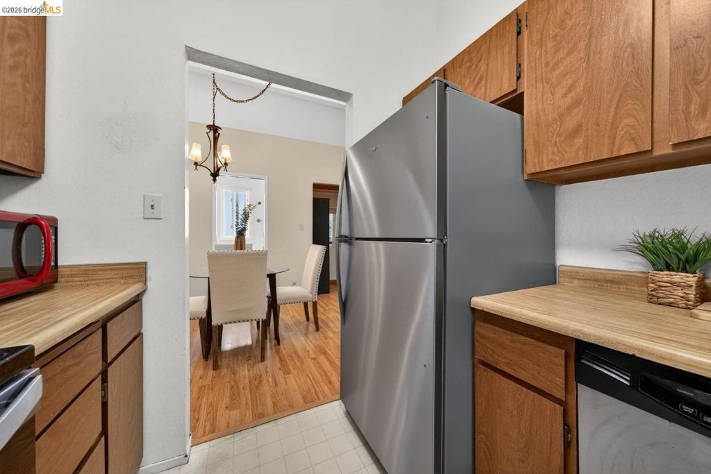 Image 13 of property listing at 5400 Mountain Blvd 120, Oakland, CA 94619