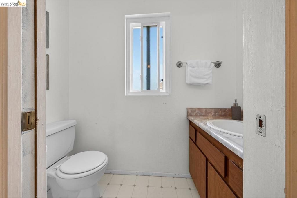 Image 15 of property listing at 5400 Mountain Blvd 120, Oakland, CA 94619