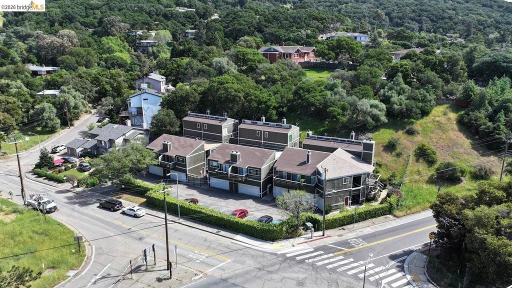 Image 19 of property listing at 5400 Mountain Blvd 120, Oakland, CA 94619