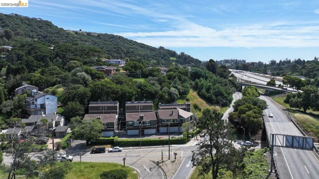 Image 31 of property listing at 5400 Mountain Blvd 120, Oakland, CA 94619