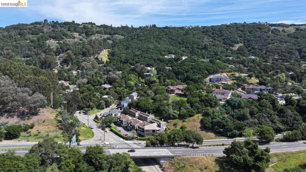 Image 32 of property listing at 5400 Mountain Blvd 120, Oakland, CA 94619