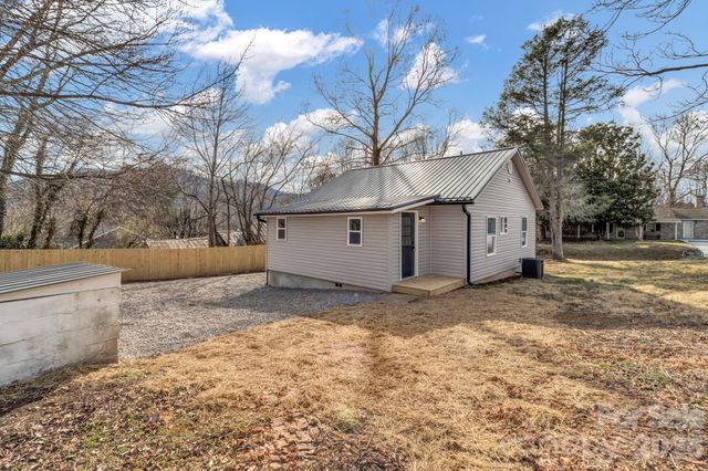 246 Marion Street, Marion, NC 28752