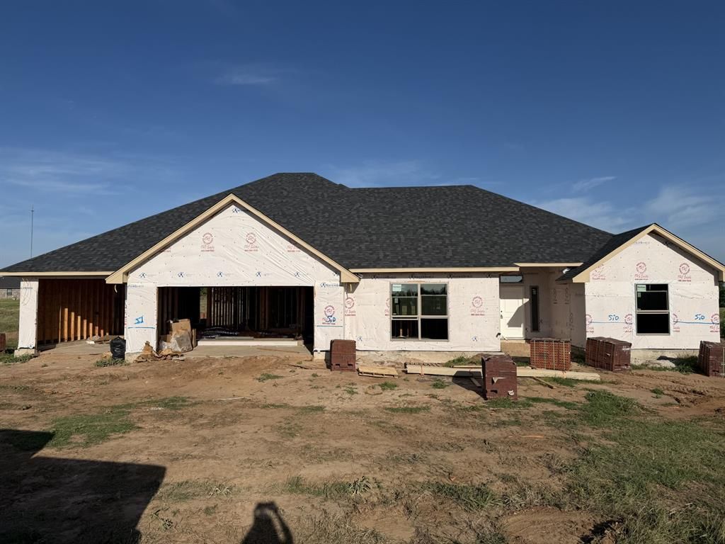 2621 Secretariat Pass, Guthrie, OK 73044