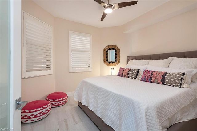 400 Flagship DR 1002, Naples, FL 34108