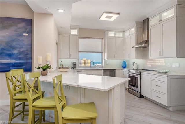 400 Flagship DR 1002, Naples, FL 34108