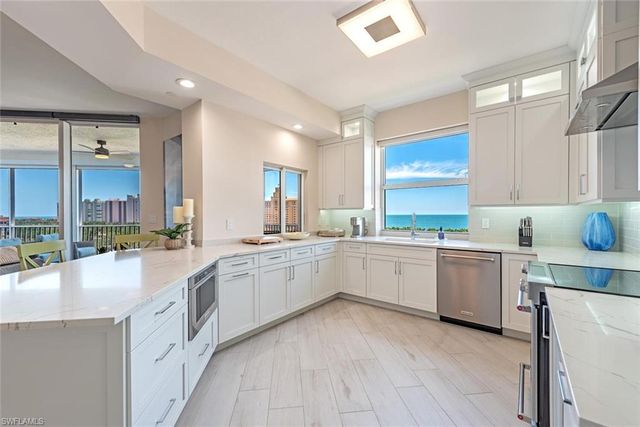 400 Flagship DR 1002, Naples, FL 34108