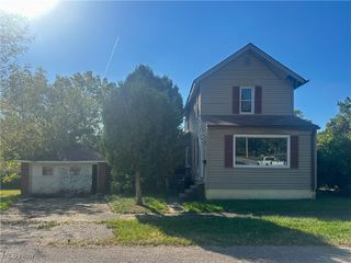 14 N Lorain Avenue, Girard, OH 44420