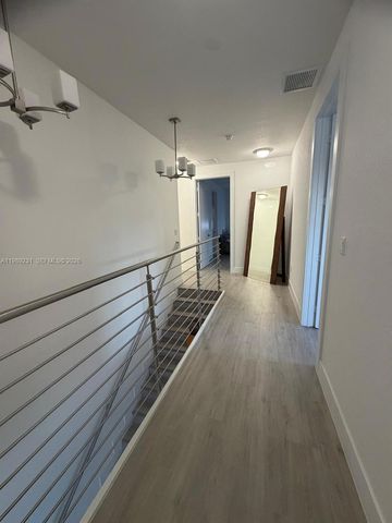 14651 SW 21st St, Miami, FL 33175