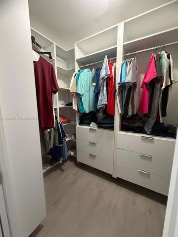 14651 SW 21st St, Miami, FL 33175