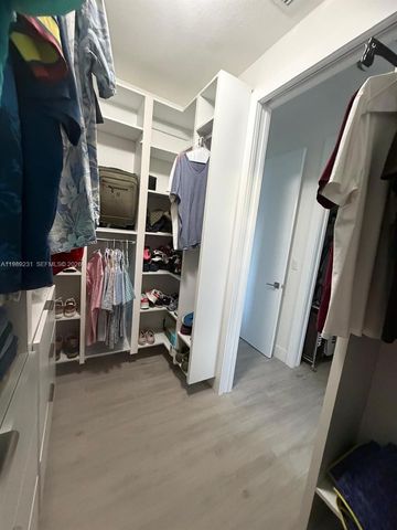 14651 SW 21st St, Miami, FL 33175