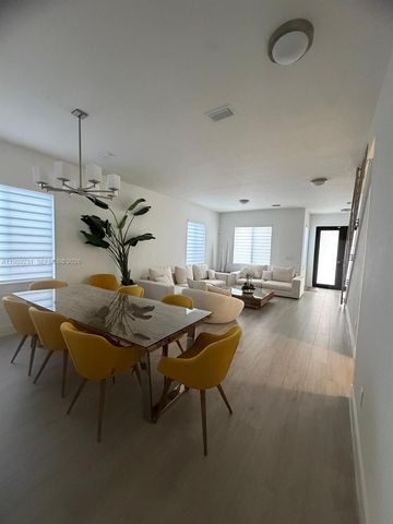 14651 SW 21st St, Miami, FL 33175