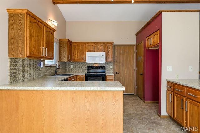 1 Pine Tree Court, St Peters, MO 63376